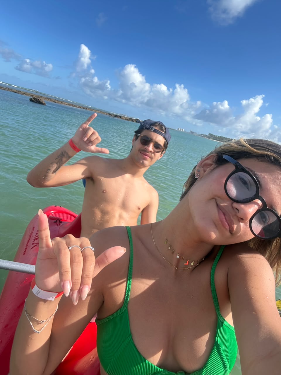 Foi mt bom esse dia!!!!!! Eu te amo parceira do kayak